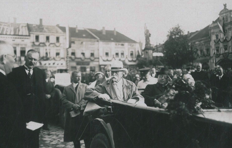 T. G. Masaryk jako poslanec zvolen čestným občanem města Valašské Meziříčí